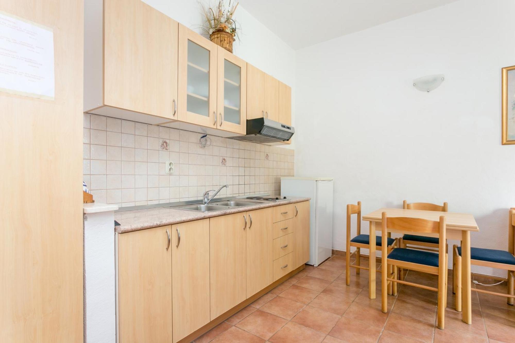 Apartments By The Sea Baska Voda, Makarska - 300 Zimmer foto