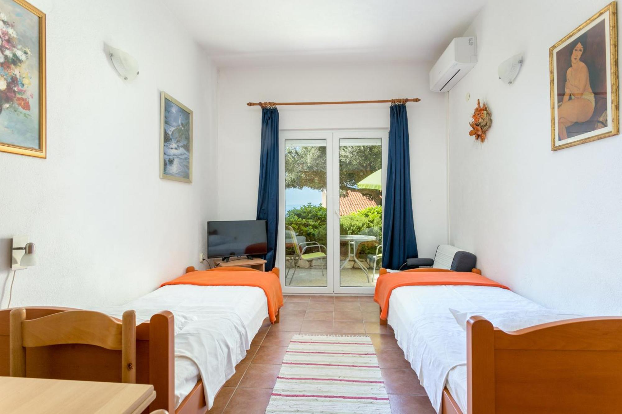 Apartments By The Sea Baska Voda, Makarska - 300 Zimmer foto