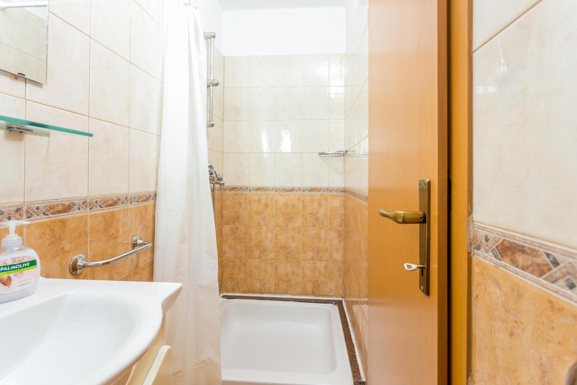 Apartments By The Sea Baska Voda, Makarska - 300 Zimmer foto